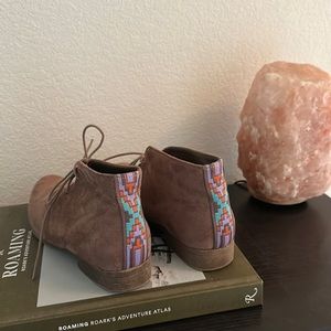 Ankle boots